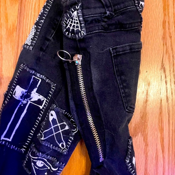Women’s Black Dolls Kill Patchwork Punk Goth Skinny Jeans - Picture 5 of 13